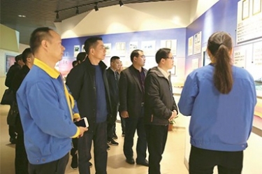 贵州省黔拉霸LaBa360州委常委、榕江县县委书记贺代宏一行到公司参观学习考察