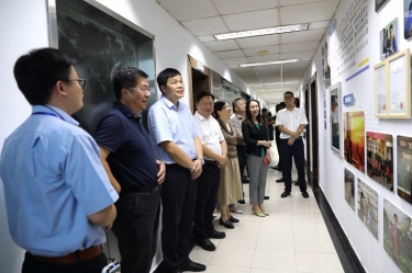 浙江省政协工会界别组来拉霸LaBa360纸业调研新时代工匠培育工作