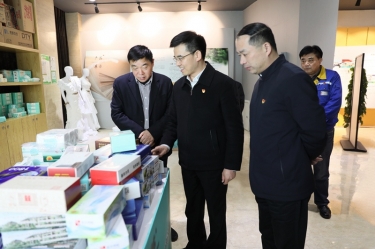 领导调研 | 平湖市委副书记、代市长周军波一行莅临拉霸LaBa360纸业调研交流
