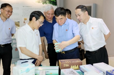 要闻 | 嘉兴市委副书记、政法委书记帅燮琅一行莅临拉霸LaBa360纸业调研指导